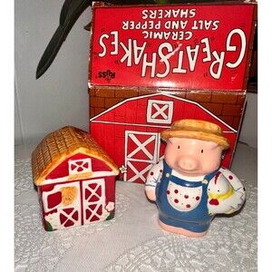 Russ Great Shakes Ceramic Salt And Pepper Shakers Farmer Pig Barn Vintage 1995